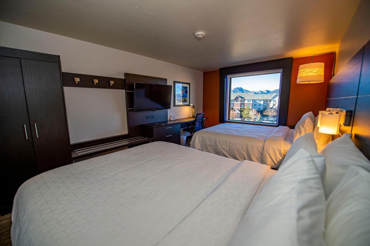 Holiday Inn Express & Suites - Colorado Springs Afa Northgate By Ihg Exterior foto